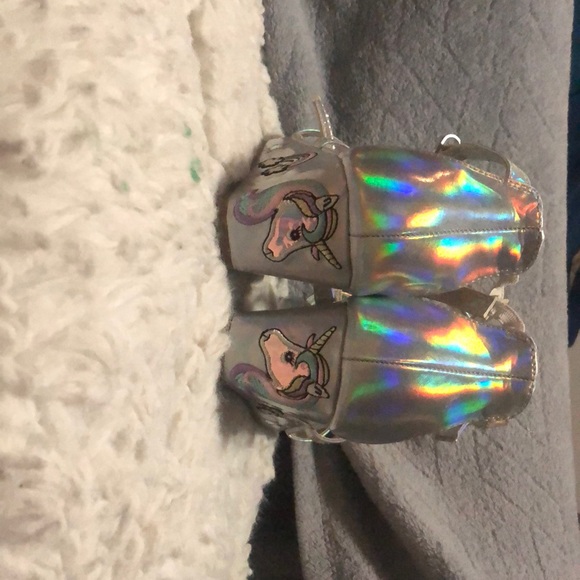 Iridescent unicorn tween wedges - Picture 4 of 4